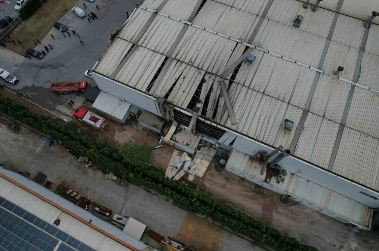Sakarya’da patlamanın yaşandığı fabrika havadan görüntülendi 