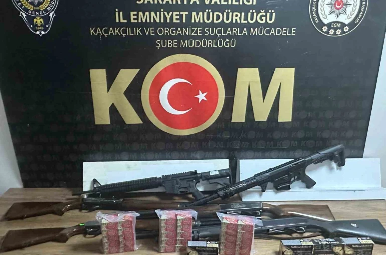 Sakarya’da silah kaçakçılığı operasyonu: 2 gözaltı