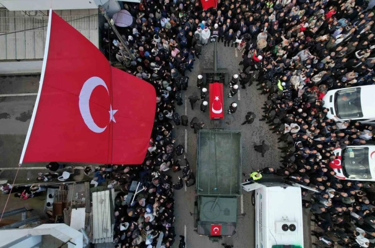 Sakaryalı şehit son yolculuğuna uğurlandı 