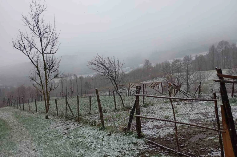 Sakarya’nın yüksek kesimleri beyaza büründü 