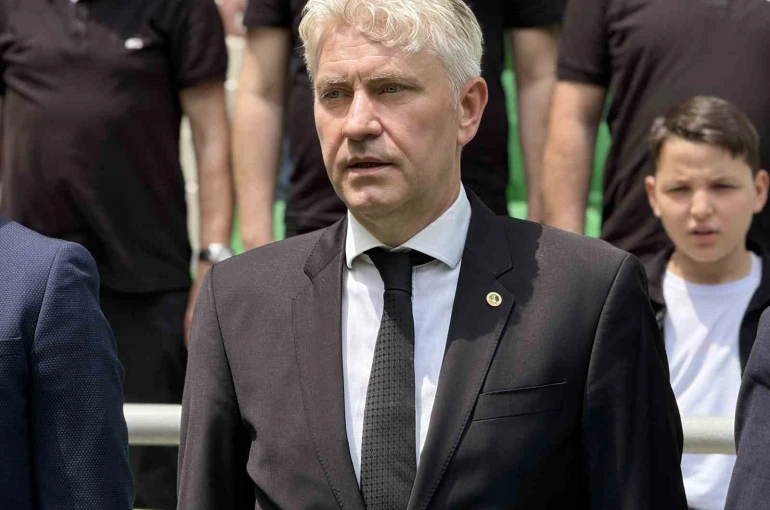 Sakaryaspor Başkanı Kıratlı’dan flaş karar: "Yeniden olağanüstü genel kurul kararı alacağız"