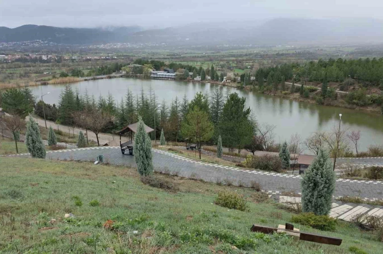 Saklıgöl, ilkbaharla birlikte ayrı bir güzelliğe büründü 