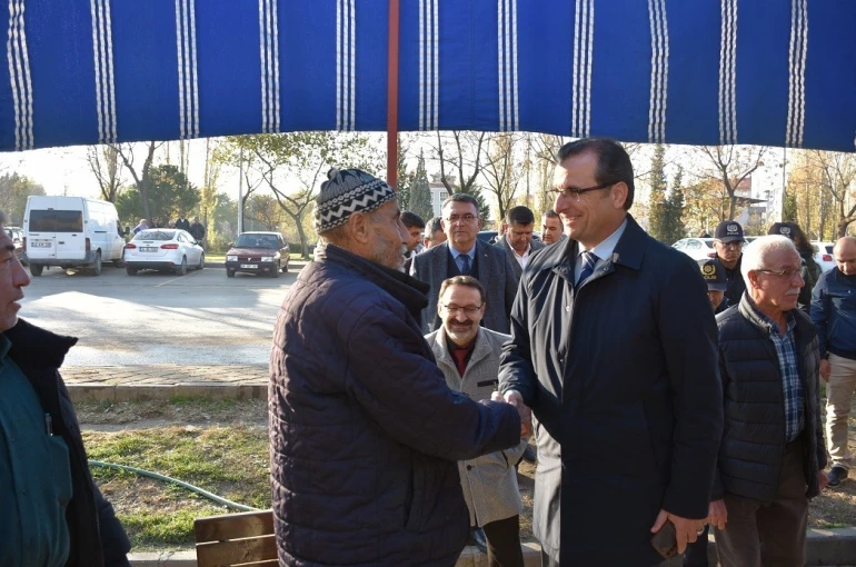 Salihli Kaymakamı Güldoğan Sarıpınar’da sorunları dinledi 