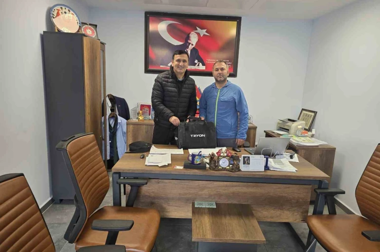 Salihli’de Amatör Kulüplere ilk yardım çantası desteği 