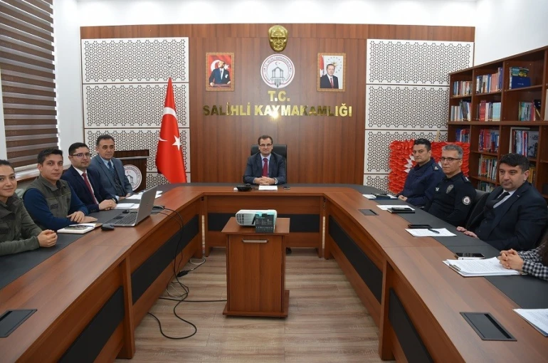 Salihli’de sahipsiz hayvanlar için kritik adım: 7/24 ihbar hattı kuruldu