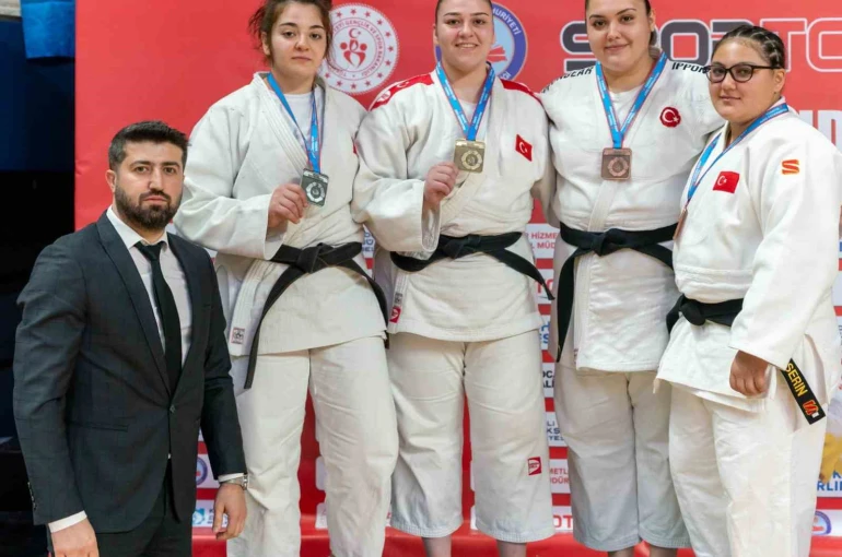 Salihlili Duygu Dirgen, Türkiye üçüncüsü oldu 