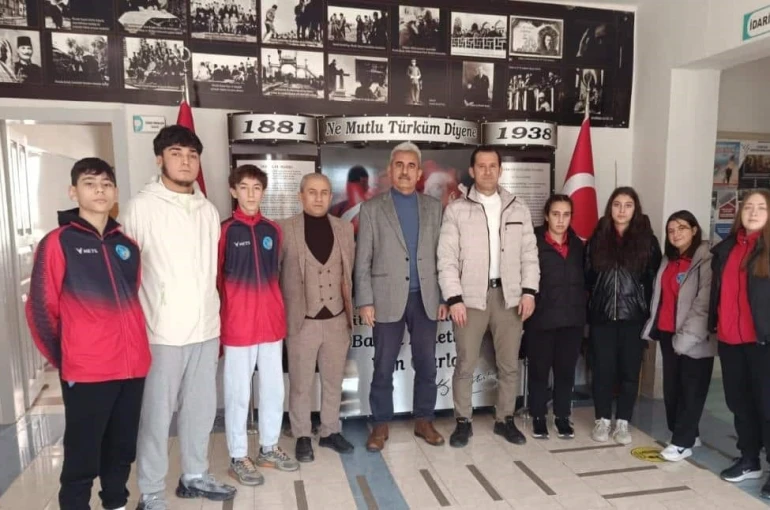 Şampiyon sporculardan anlamlı ziyaret 