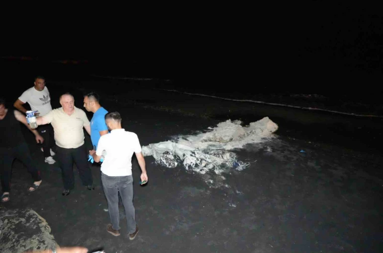 Samsun sahilinde şüpheli madde paniği: Ekipler alarma geçti