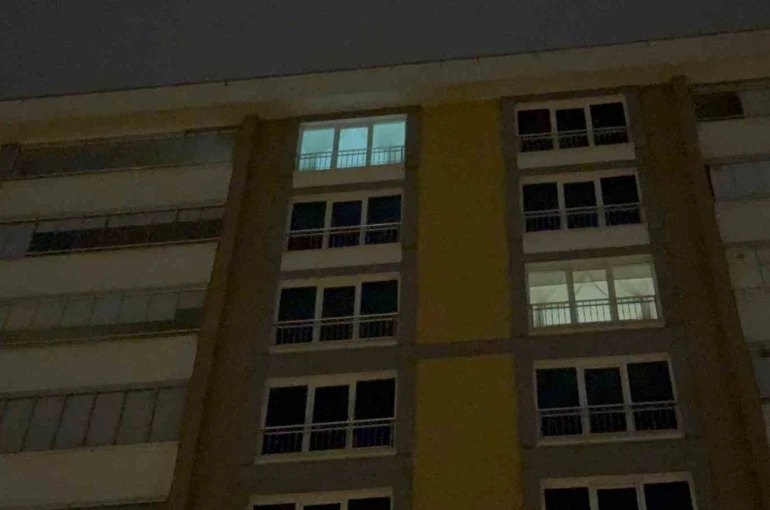 Samsun’da 9. kattan 2. kata düşen öğretmen hayatını kaybetti