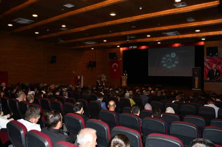 Samsun’da ailelere uyuşturucuyla mücadele eğitimi 