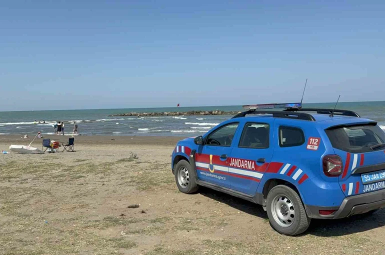 Samsun’da aynı yerde peş peşe boğulma tehlikesi: 4 kişi hastaneye kaldırıldı
