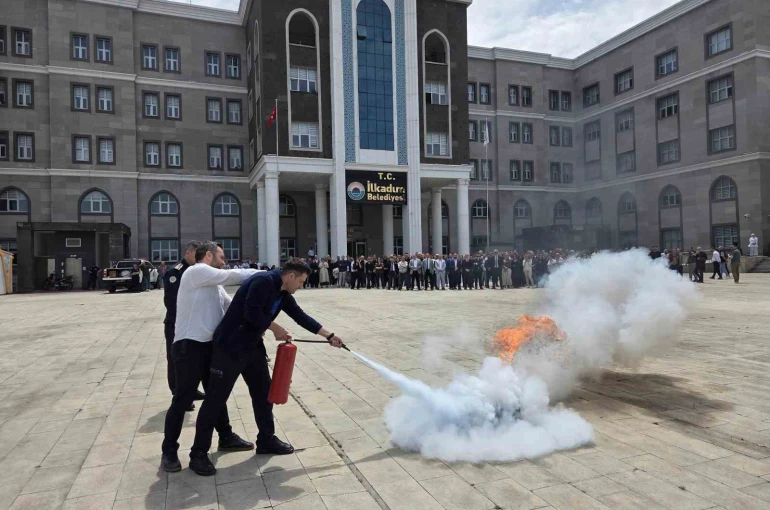 Samsun’da belediye binasında yangın tatbikatı 