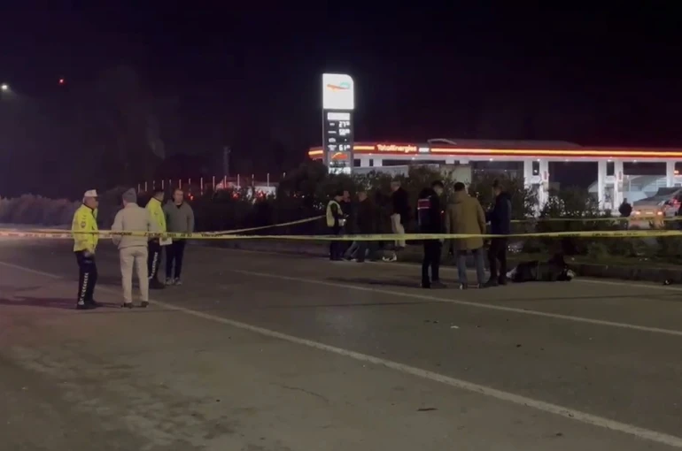 Samsun’da motosiklet tıra çarptı: 1 ölü, 1 ağır yaralı 