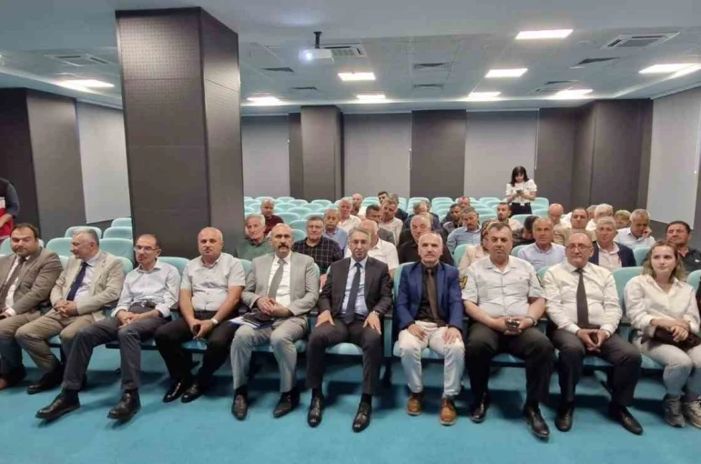 Samsun’da muhtarlara sosyal risk haritası ve aile rehberi eğitimi 