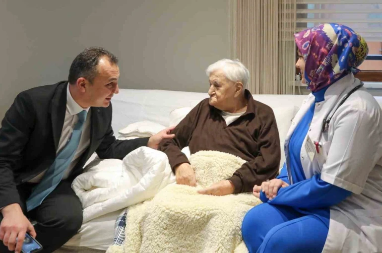 Samsun’da son 3 yılda 230 bin hastaya evde sağlık hizmeti