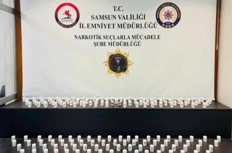 Samsun’da uyuşturucu hap ele geçirildi: 4 gözaltı 