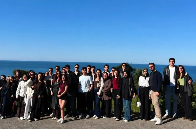 Samsunlu öğrencilerden Sinop çıkarması 