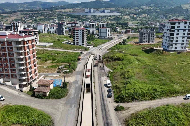 Samsun’un 5 ilçesinde ulaşım yatırımları sürüyor 