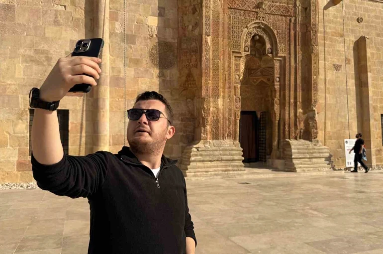 Sanat ve inancın taşa işlendiği Divriği Ulu Cami, TOGÜ öğrencilerine ilham oldu 