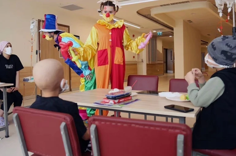 Sanatın rehabilite edici gücünü çocuklarla buluşturdular