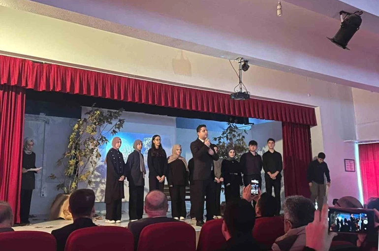 Sanatla buluşan genç yetenekler beğeni topladı 