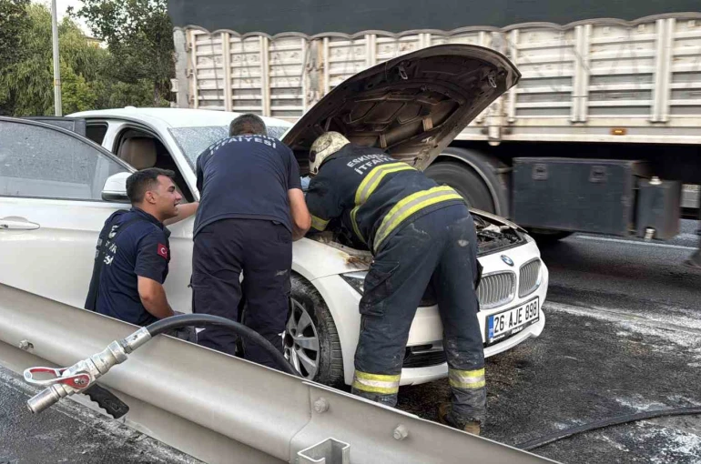 Sanayiden 10 dakika önce aldığı otomobili yandı 