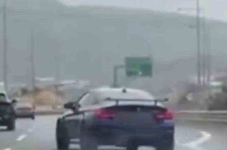 Sancaktepe’de sosyal medyada tehlikeli sürüş anını paylaşan sürücünün ehliyetine el konuldu 