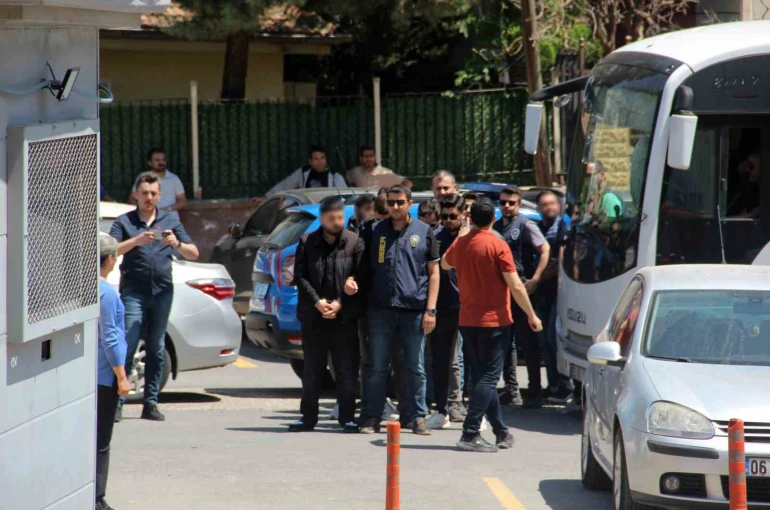 Şanlıurfa merkezli 11 ilde siber dolandırıcılık operasyonu: 42 gözaltı 
