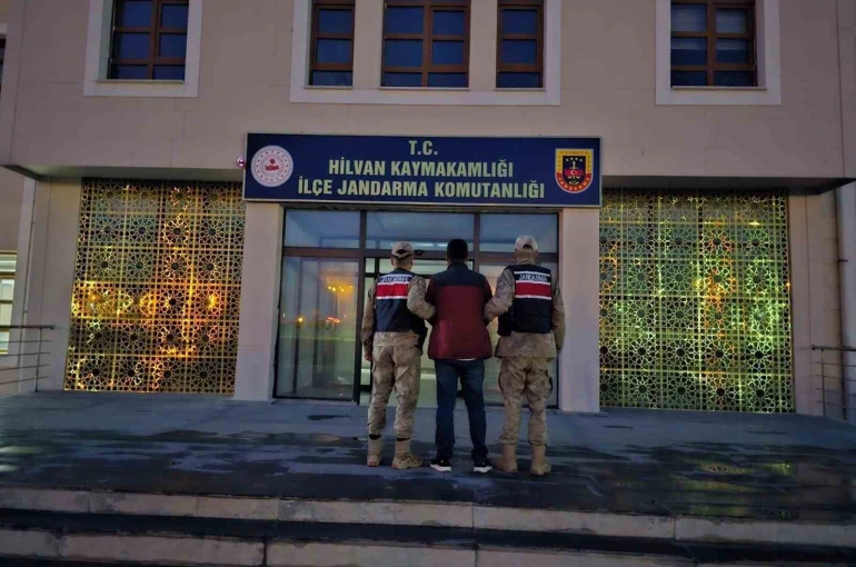 Şanlıurfa’da aranan şahıs jandarma operasyonuyla yakalandı 