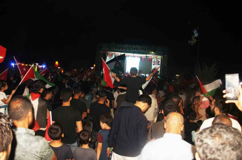 Şanlıurfa’da "Filistin Konvoyu" mitingine yoğun ilgi