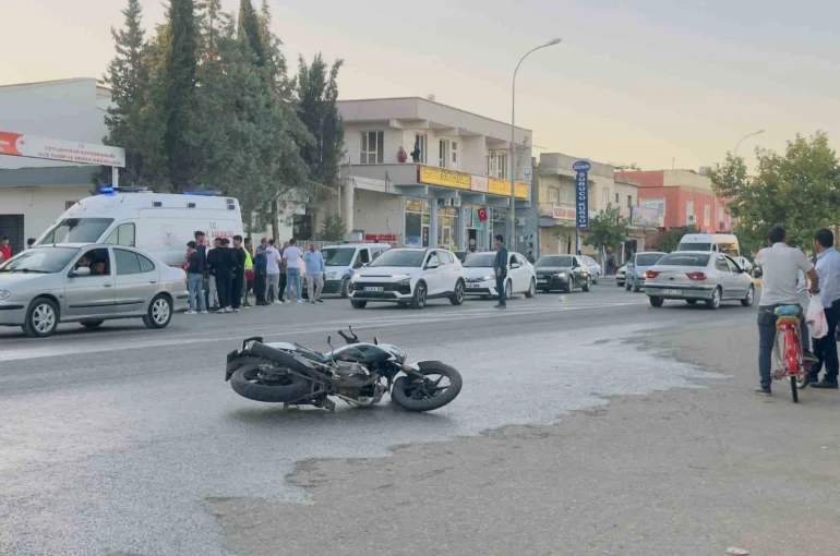 Şanlıurfa’da otomobil ile motosiklet çarpıştı: 1 yaralı