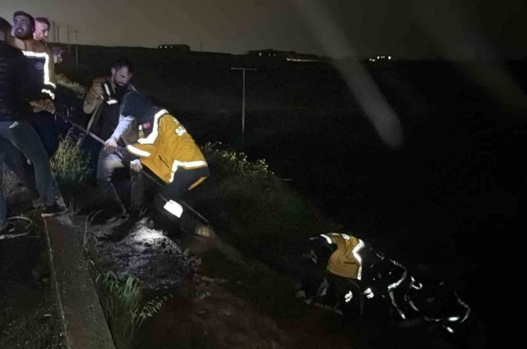 Şanlıurfa’da otomobil şarampole uçtu: 5 yaralı 