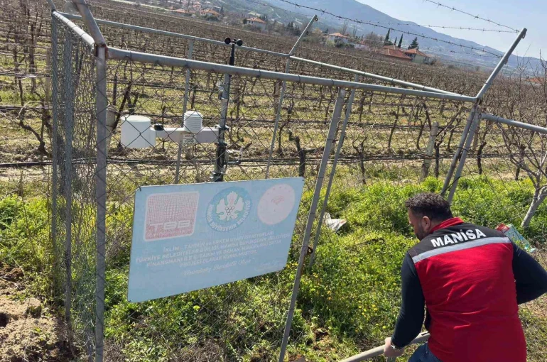Sarıgöl’de erken uyarı tahmin istasyonlarının bakımı yapıldı 