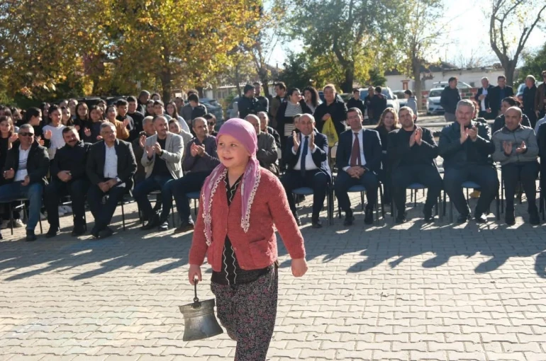 Sarıgöl’de Yerli Malı Haftası renkli görüntülere sahne oldu 