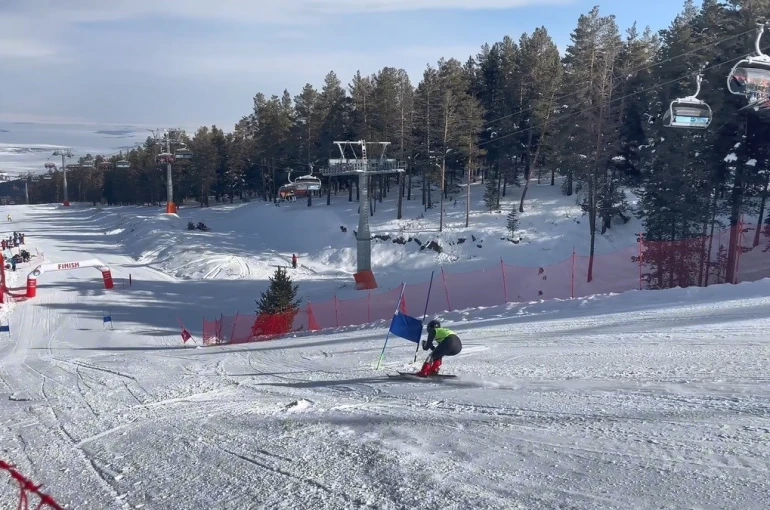 Sarıkamış’ta ’Uluslararası FIS Sarıkamış CUP’ heyecanı sürüyor 