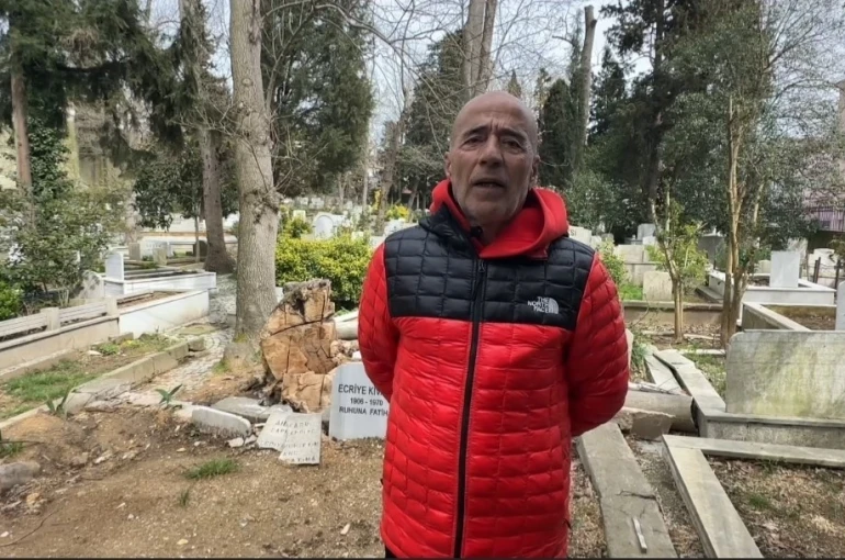 Sarıyer’de fırtınada devrilen ağaçlar mezarlara zarar verdi, vatandaşlar mağdur oldu