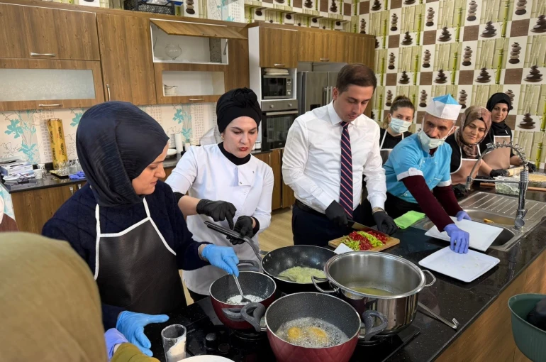 Sason’da gençlere meslek kapısı: Aşçı yardımcılığı kursuna yoğun ilgi 