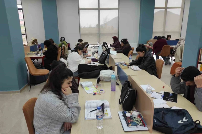 Sason’da yeni kütüphaneye yoğun ilgi