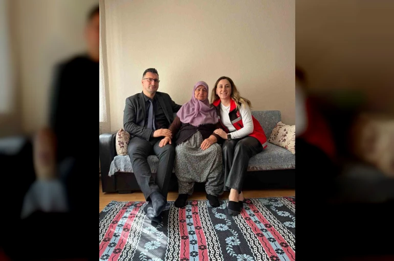 Şehidin sene-i devriyesinde anlamlı ziyaret 