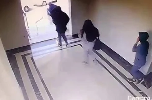 Şehir şehir gezip, evlerden hırsızlık yapan suç makinesi 3 kadın yakayı ele verdi 