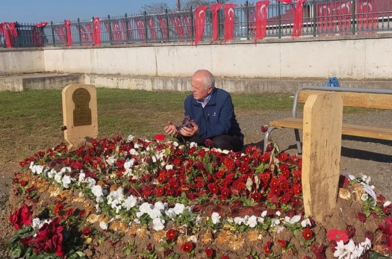 Şehit ağabeyinden uçak kazası şehidine dua 