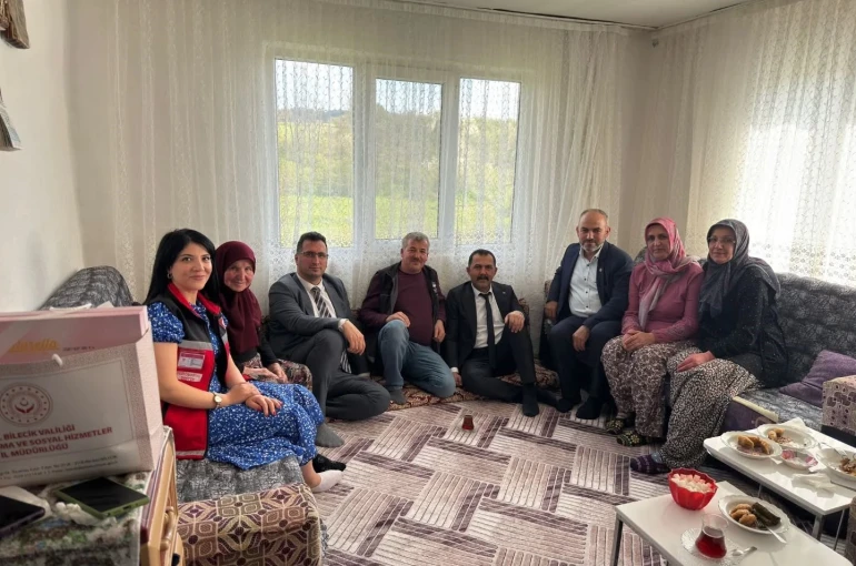 Şehit ailesine anlamlı ziyaret 