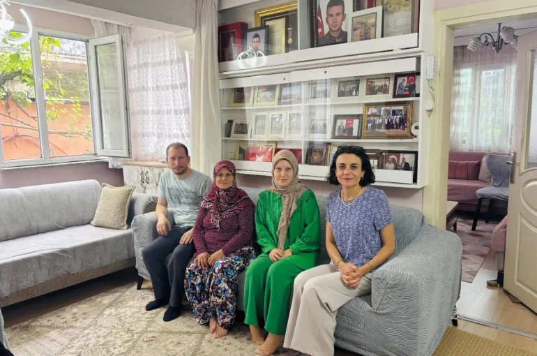 Şehit ailesine ziyaret