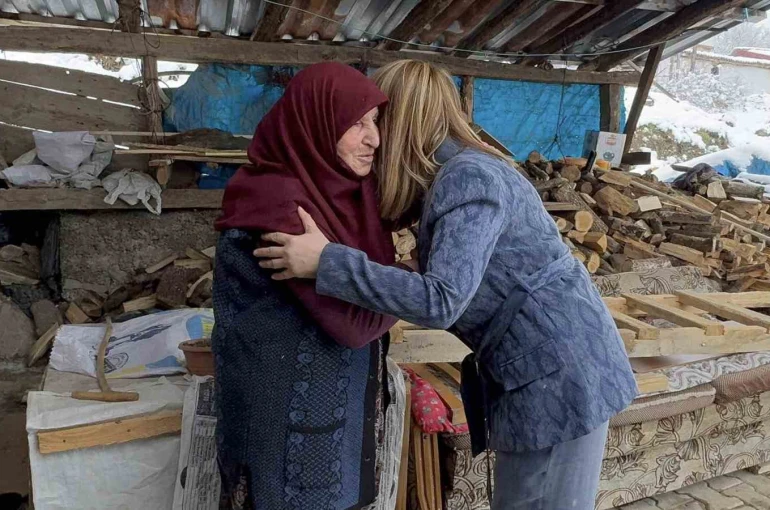 Şehit annesine anlamlı ziyaret 