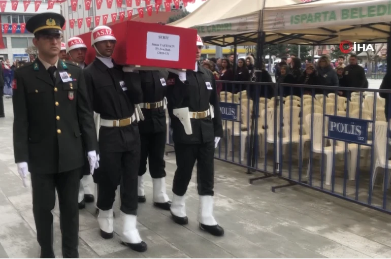 Şehit Binbaşı Sinan Taştekin son yolculuğuna uğurlandı