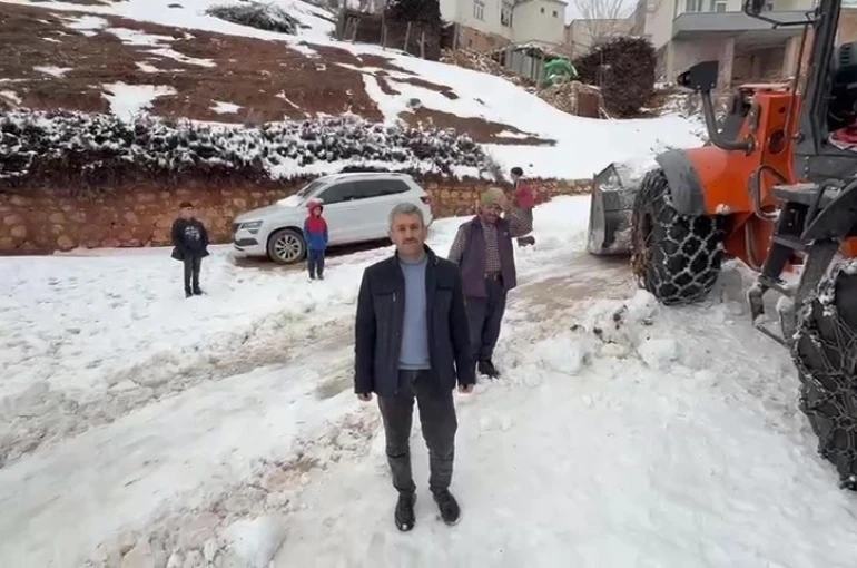 Şehit kızının mutluluğuna kar engel olamadı