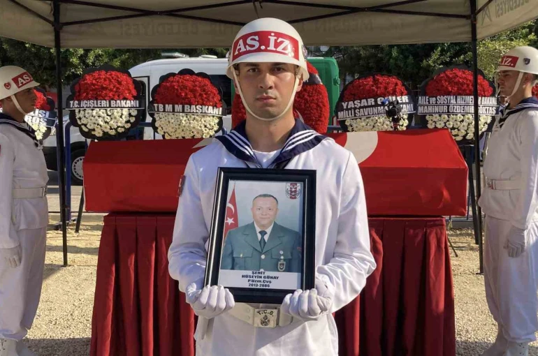 Şehit uzman çavuş son yolculuğuna uğurlandı 