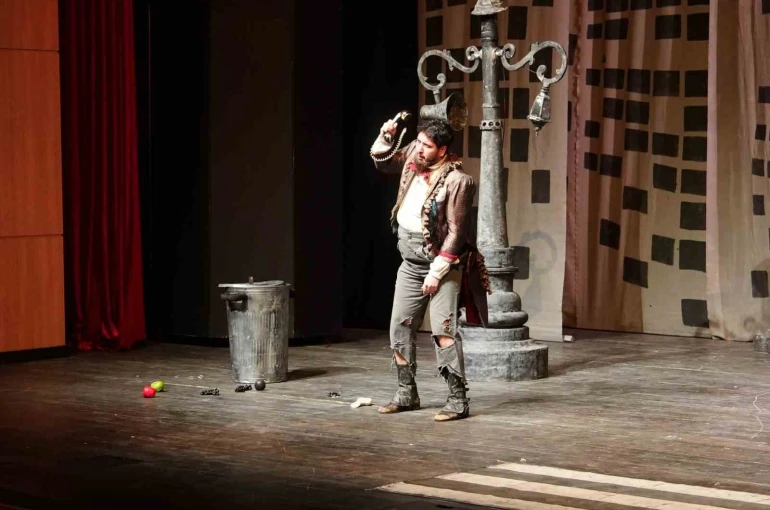 Şehitkamil’de 4. Çocuk Tiyatrosu Günleri başladı 