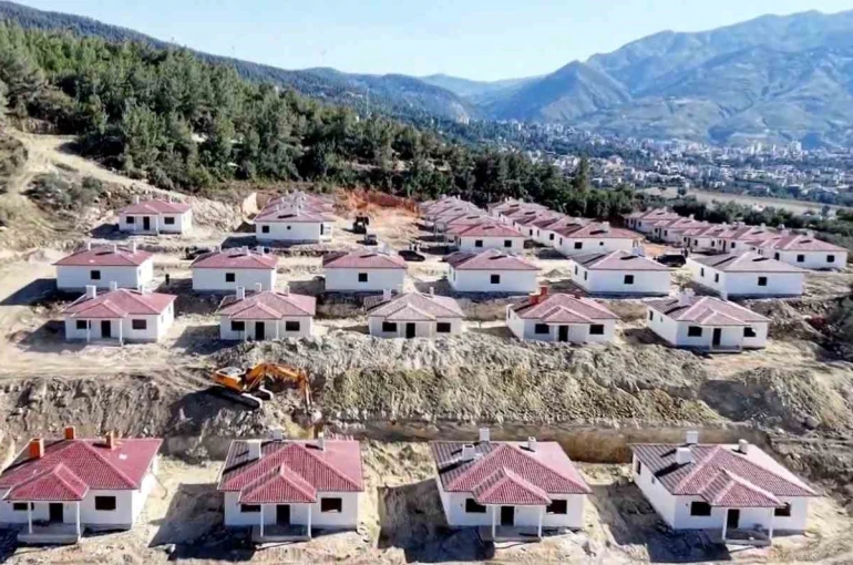Şekere bölgesine inşa edilen köy evlerinde sona gelindi 
