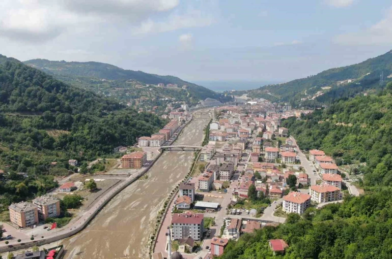 Sel felaketinin yıktığı Bozkurt yeniden inşa edildi